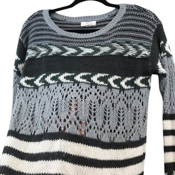 Sun & Shadow Size S Longline Open Knit Gray White Patterned Pullover Sweater - Picture 3 of 8